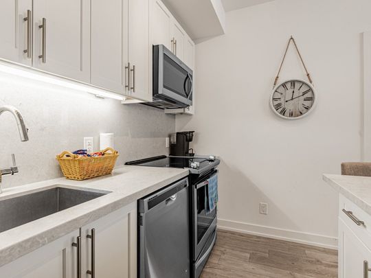 For Lease - 333 Sea Ray Avenue Unit# D118, Innisfil, Ontario - Photo 1