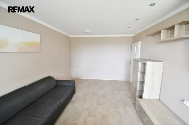 Pronájem bytu 3+1 v osobním vlastnictví o celkové výměře 66 m - Photo 1