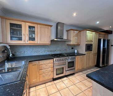 3 bedroom semi-detached house to rent - Photo 1