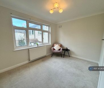 2 bedroom maisonette to rent - Photo 5