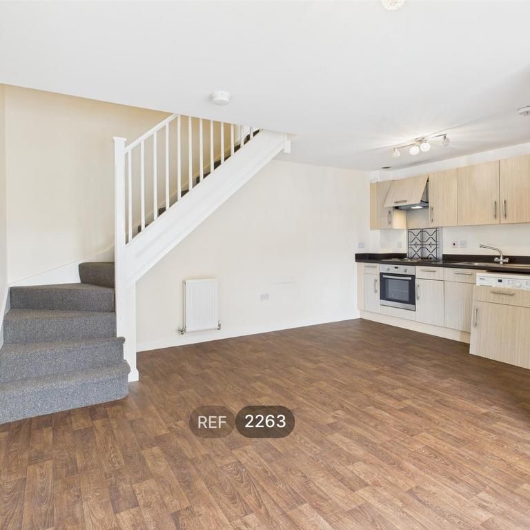 2 bedroom terraced house to rent - Photo 1