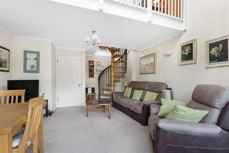 3 bedroom apartment to rent - Photo 4