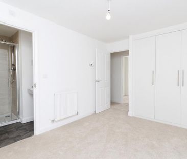 3 bedroom semi-detached house to rent - Photo 3