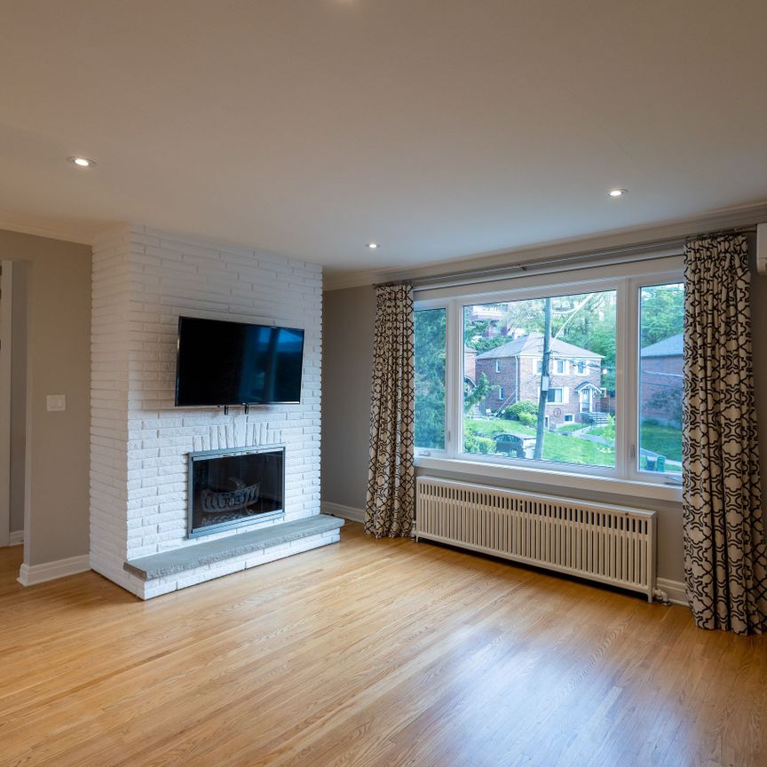 For Lease - 96 Glen Davis Crescent Unit# Main Fl, Toronto, Ontario - Photo 1