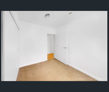 Vibrant Bay Street Living with Space to Entertain - Photo 6