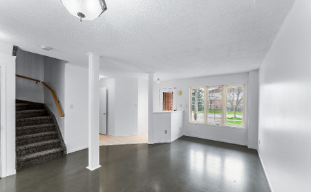 For Lease - 1885 Dalhousie Crescent, Oshawa, Ontario - Photo 3