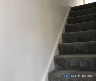 2 bedroom maisonette to rent - Photo 4