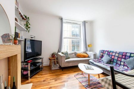4 bedroom flat to rent - Photo 2