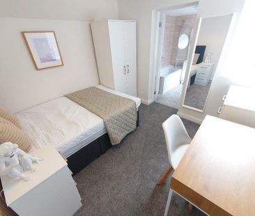 2 bedroom terraced house to rent - Photo 6