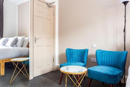 Studio to rent - Photo 5