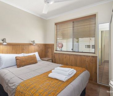 Gold Coast Short Term Rental, Hibiscus Chalet, Min 4 week stay, Ful... - Photo 1