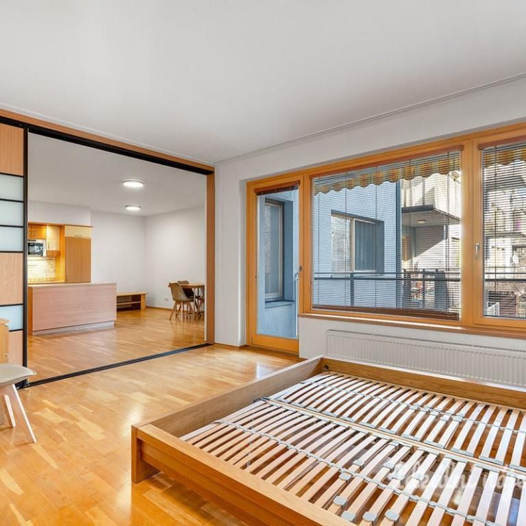 Pronájem bytu 2+kk 69 m2 - Fotografie 1
