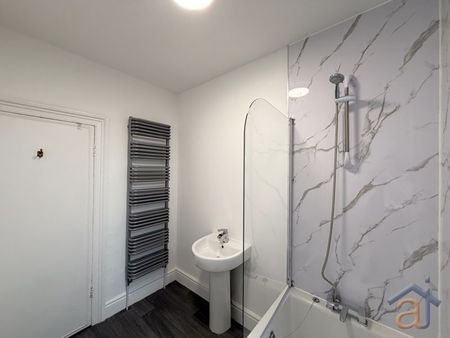 To Let – The Coach House, Crescent Road – Available Immediately - Photo 4