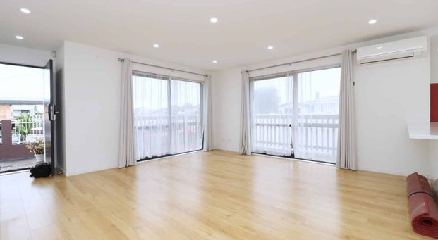 Mangere East standalone 4 bed 3 bath - Photo 1