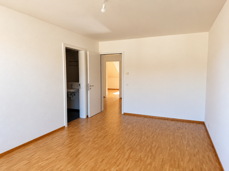 Grosszügige 4.5-Zi.-Maisonette-Wohnung mit Hobbyraum - Photo 4