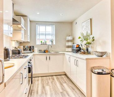 3 bedroom semi-detached house to rent - Photo 3