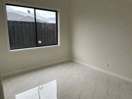 “Brand New House For Lease In The Heart of Truganina” - Photo 3