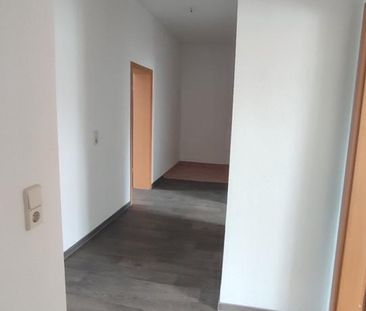 3-Raum-Dachgeschosswohnung im Altbau / 2 Monate mietfrei - Photo 1