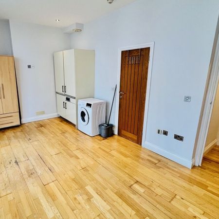 Burlington Street - Photo 3