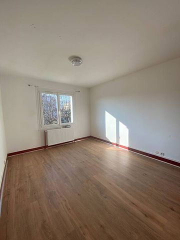 Location appartement Grenoble 38000 101 m² - Photo 2