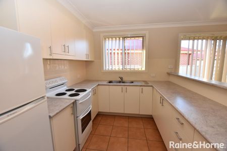 MODERN ONE BEDROOM UNIT CLOSE TO TOWN - Photo 4