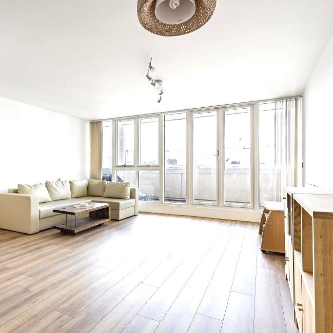 2 Bed Flat, Eastern Quay Apts, E16 - Photo 1