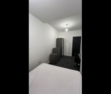 Room in a Shared House, Cream Street, S2 - Photo 1