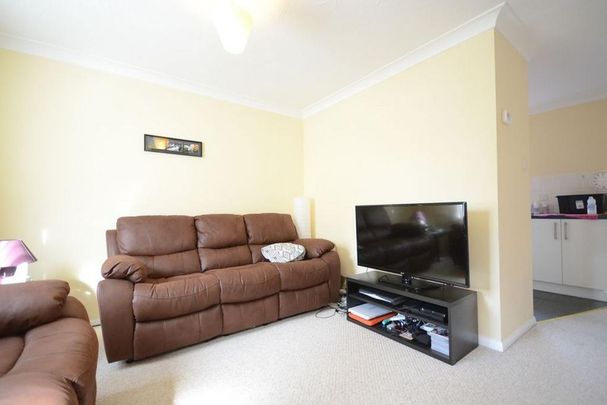 2 bedroom house to rent - Photo 1