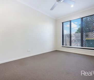 Spacious & Homely Property in Desirable Springfield Lakes, convenie... - Photo 1