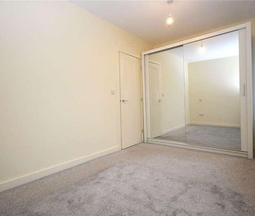 Cambria Bridge Road, Swindon, Wiltshire, SN1 - Photo 3