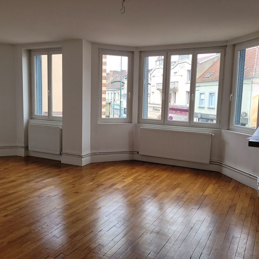 Location Appartement 3 pièces 77m² - Photo 1
