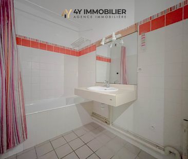 Location Appartement 2 pièces 56m² MEYLAN 38240 - Photo 6