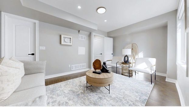 For Lease - 220 South Park Road, Markham, Ontario - Photo 1