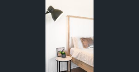 Modern stylish 2 bedrooms 2bathrooms apartment situated in Dutton Park - Photo 4