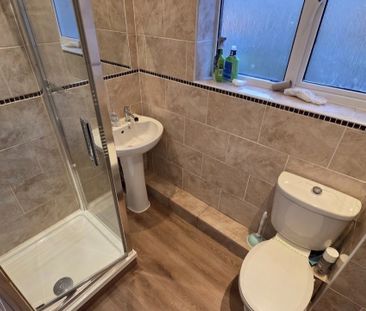 3 Bed Semi-Detached House, Dunsmore Road, LU1 - Photo 6