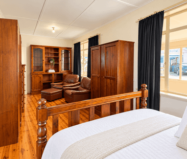 Charming Furnished home - Photo 4