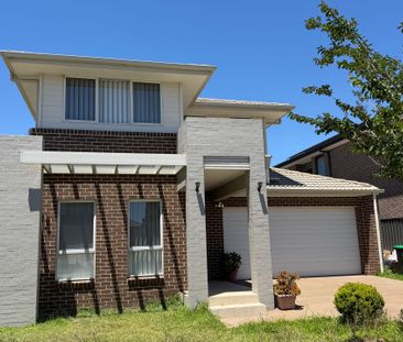 Beautiful and Spacious Property - Photo 2