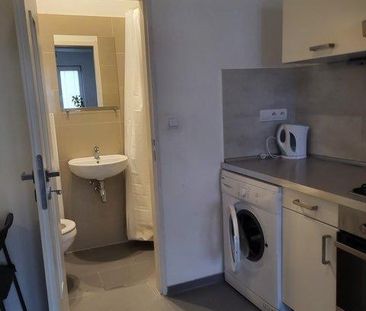 ✨ Štýlové bývanie v srdci Starého Mesta – 2-izbový byt pri Hviezdos... - Fotografia 3