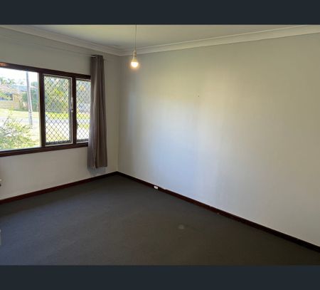 9 Dixon Street, Carey Park, WA 6230 - Photo 4