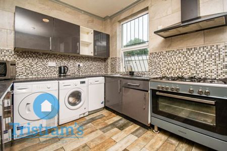 1 bed Apartment for Rent - Photo 3