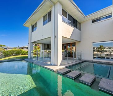 Waterfront Sophistication in a Prestigious Quay Setting - Unfurnished - Photo 2