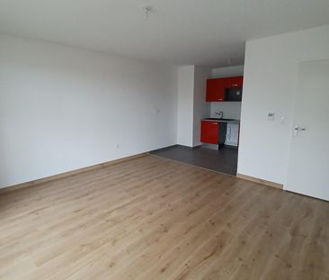 location Appartement T2 DE 44.6m² À COLOMBES - Photo 2