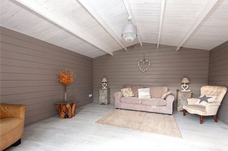 The Green, Twickenham, Middlesex, TW2 - Photo 2