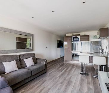 Location Appartement 2 pièces 42m² NICE 06200 - Photo 2