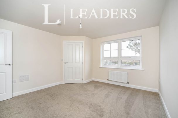 3 bedroom house to rent Rowan Road, Houghton Conquest, Bedford, MK45 - Photo 1