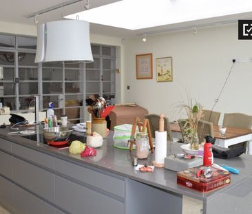 Cute room to rent in 4-bedroom house in Terenure, Dublin - Photo 5