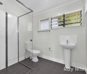 Trendy unit in Newmarket - Photo 4