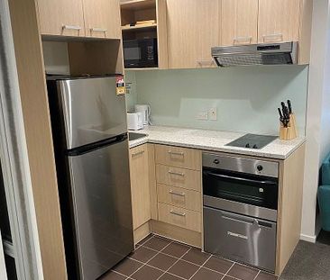 2 Bedroom, Fully Furnished in the Heart of the CBD - Photo 3