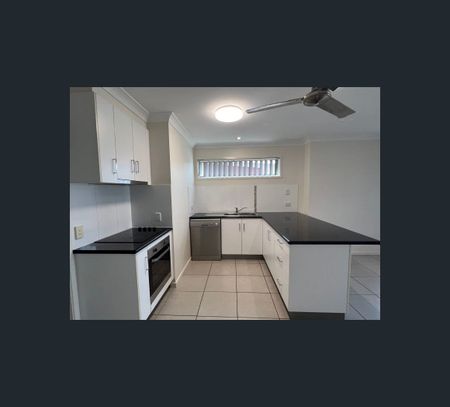 4/61-63 Lambert Drive, Moranbah, Qld 4744 - Photo 4