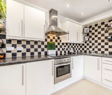 St. Peter's Close, SW17 7UH, London - Photo 3